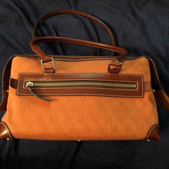 Dooney and Bourke satchel - Picture 2 of 8